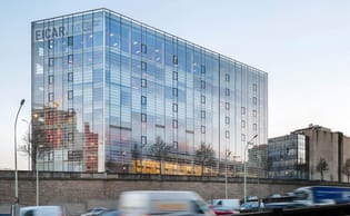 Le bâtiment du campus EICAR à Paris Porte d’Ivry