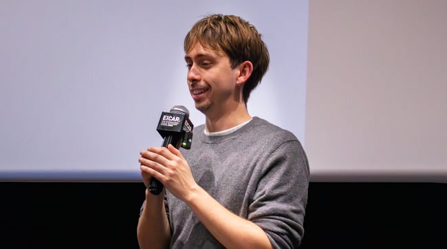 Nathan Ambrosioni, réalisateur de Les Enfants vont bien, raconte les coulisses du film