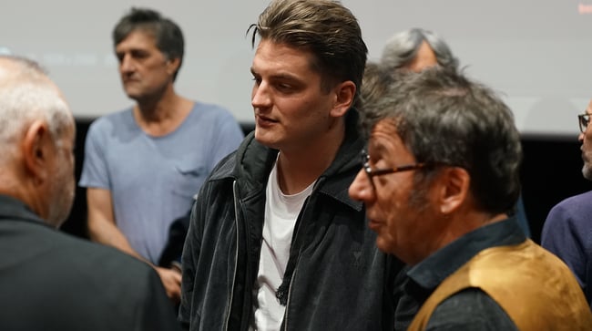 Lancelot Perrin, fils de Jacques Perrin, réalisateur du Peuple Migrateur